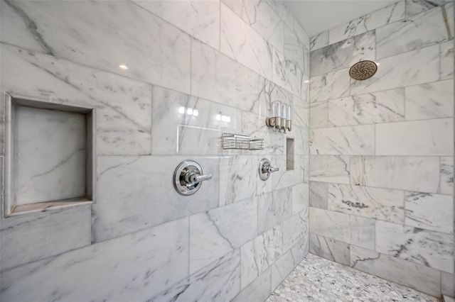 902 W PLYMOUTH STREET, Tampa, FL 33603