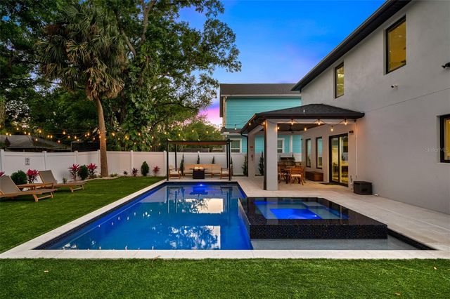 902 W PLYMOUTH STREET, Tampa, FL 33603