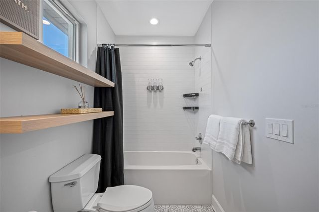 902 W PLYMOUTH STREET, Tampa, FL 33603