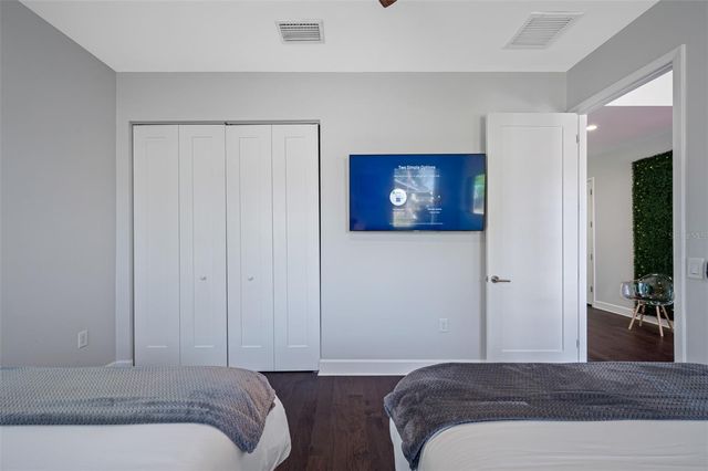 902 W PLYMOUTH STREET, Tampa, FL 33603