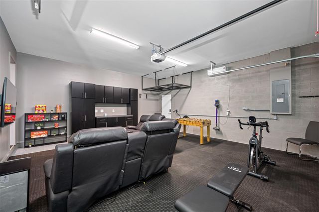 902 W PLYMOUTH STREET, Tampa, FL 33603