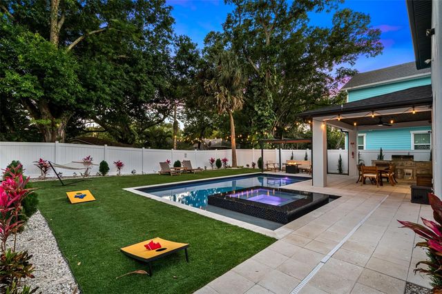 902 W PLYMOUTH STREET, Tampa, FL 33603