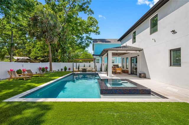 902 W PLYMOUTH STREET, Tampa, FL 33603