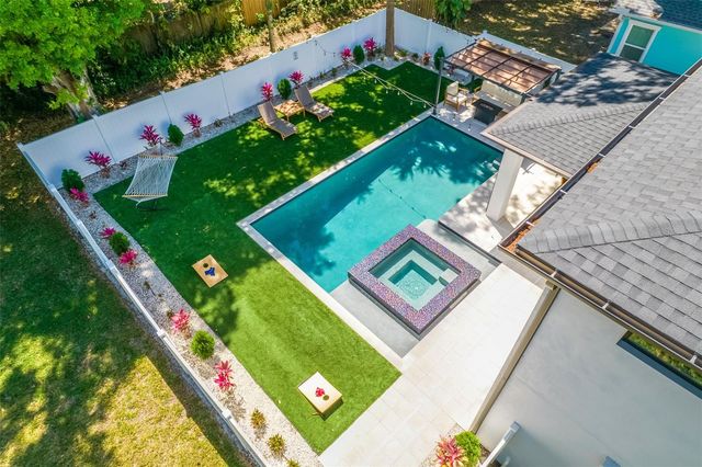 902 W PLYMOUTH STREET, Tampa, FL 33603