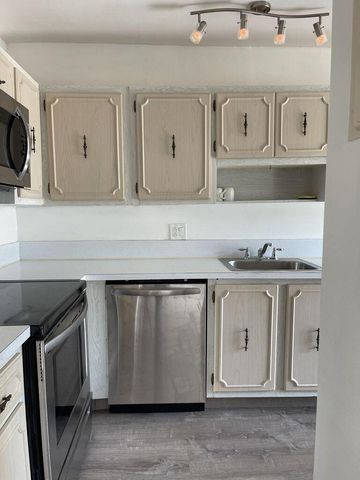 1141 Calamondin Terrace 203, Delray Beach, FL 33445