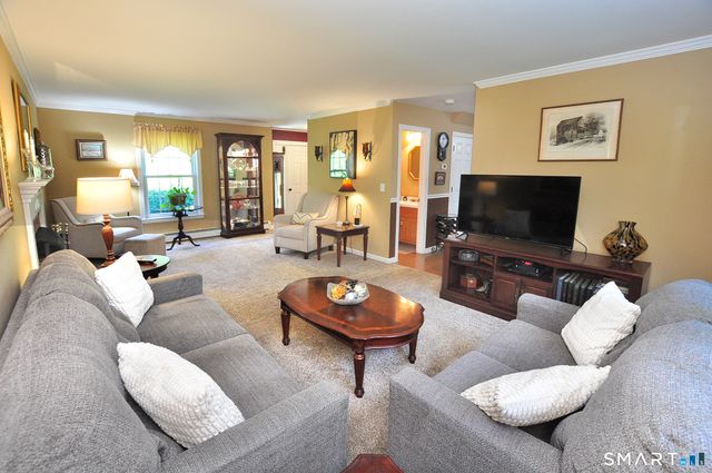 14 Heather Court, New Milford, CT 06776