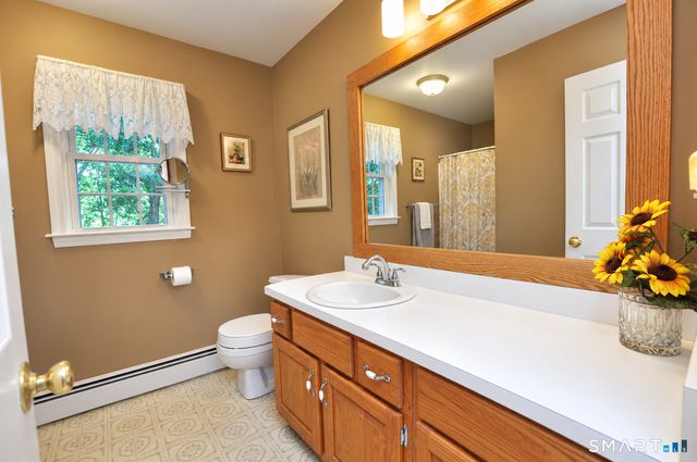14 Heather Court, New Milford, CT 06776