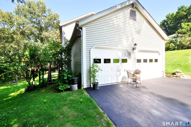 14 Heather Court, New Milford, CT 06776