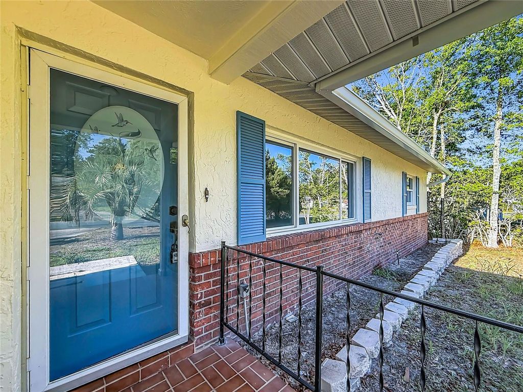 Image 14 of property listing at 6 OKLAHOMA STREET, Beverly Hills, FL 34465