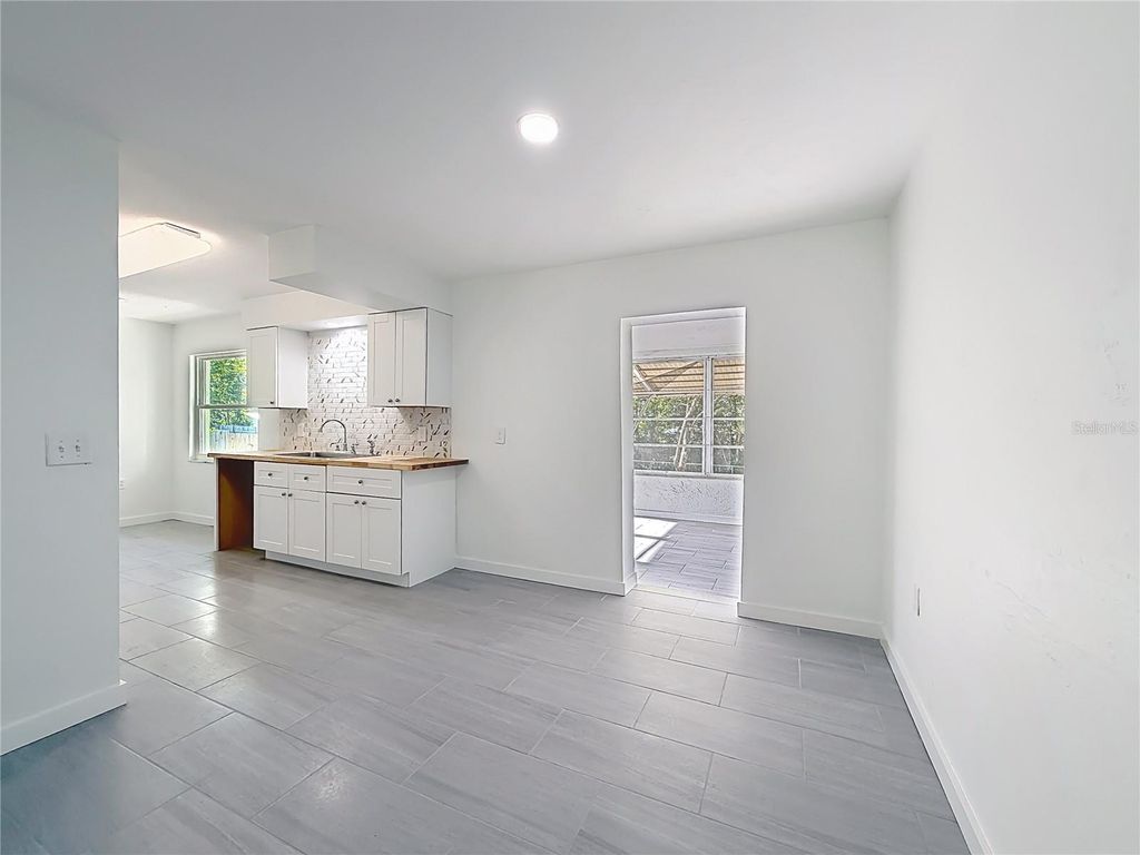 Image 19 of property listing at 6 OKLAHOMA STREET, Beverly Hills, FL 34465