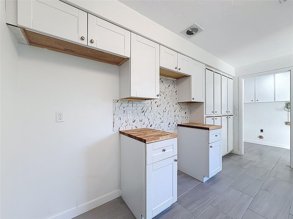 Image 23 of property listing at 6 OKLAHOMA STREET, Beverly Hills, FL 34465