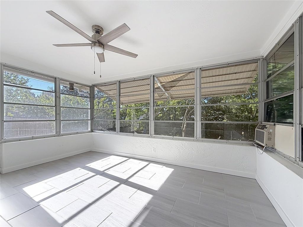 Image 40 of property listing at 6 OKLAHOMA STREET, Beverly Hills, FL 34465