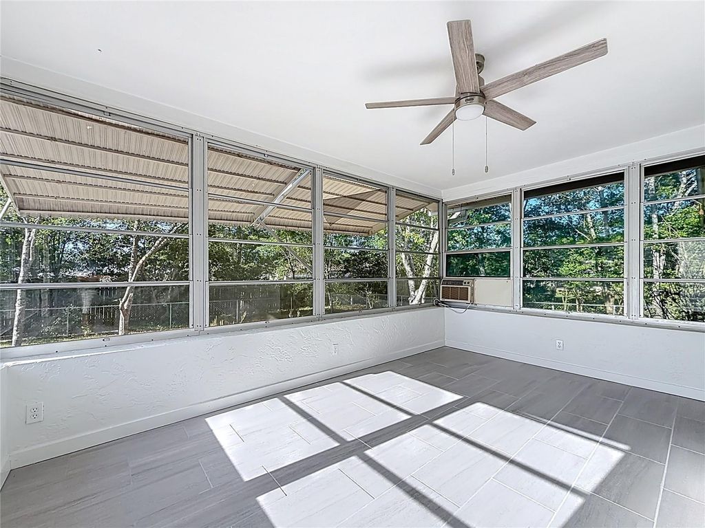 Image 43 of property listing at 6 OKLAHOMA STREET, Beverly Hills, FL 34465