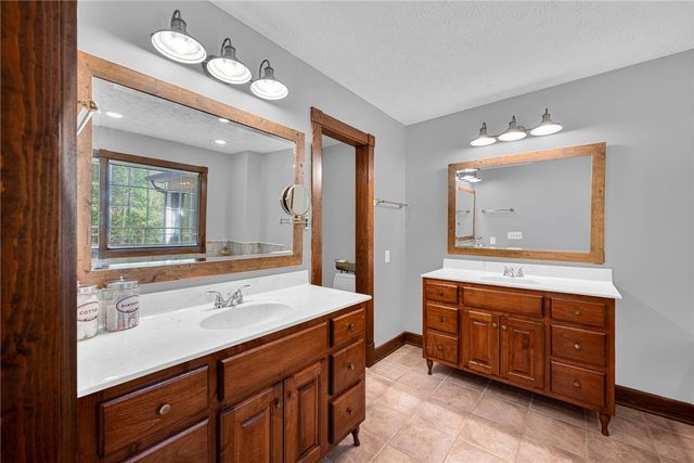 223 Brooks Drive, Townville, SC 29689