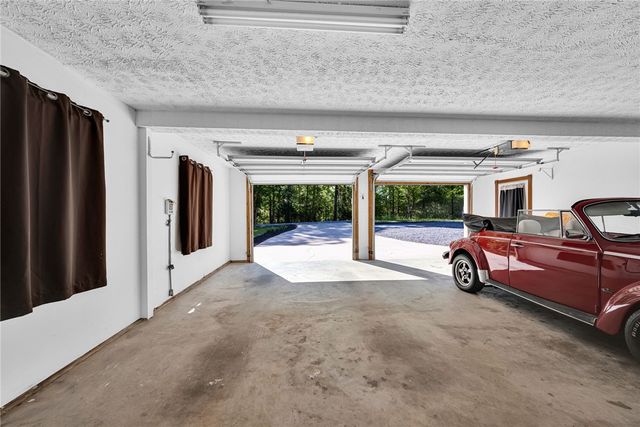 223 Brooks Drive, Townville, SC 29689