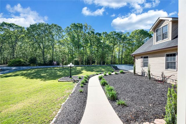 223 Brooks Drive, Townville, SC 29689