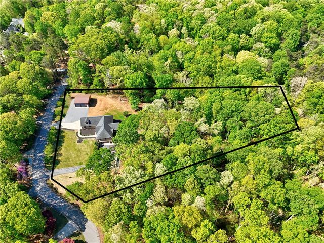 223 Brooks Drive, Townville, SC 29689