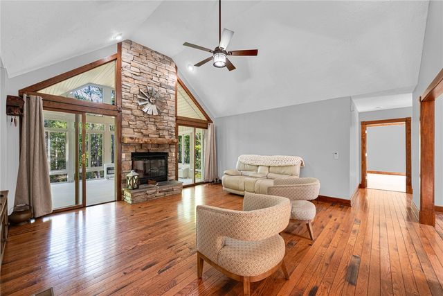 223 Brooks Drive, Townville, SC 29689