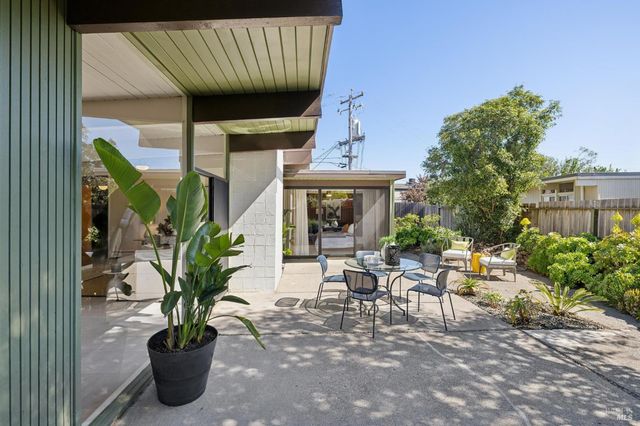 632 Bamboo Ter, San Rafael, CA 94903