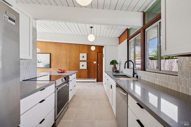 632 Bamboo Ter, San Rafael, CA 94903