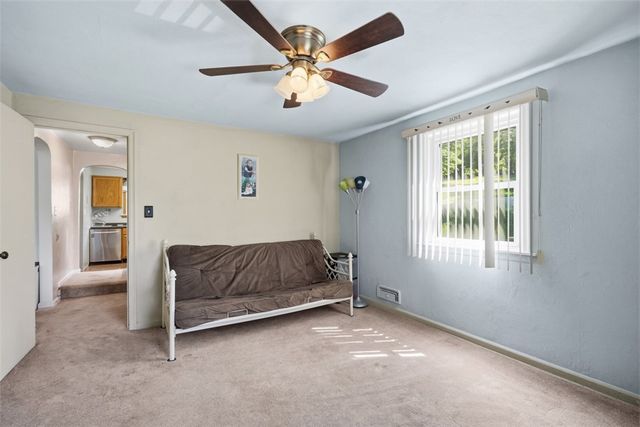 9261 Old Perry Hwy, Mccandless, PA 15237
