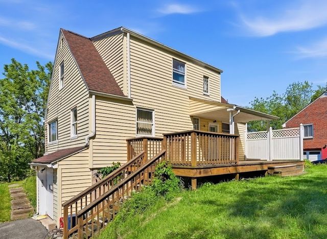 9261 Old Perry Hwy, Mccandless, PA 15237