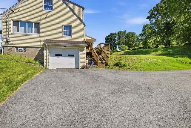 9261 Old Perry Hwy, Mccandless, PA 15237
