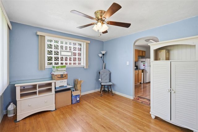 9261 Old Perry Hwy, Mccandless, PA 15237