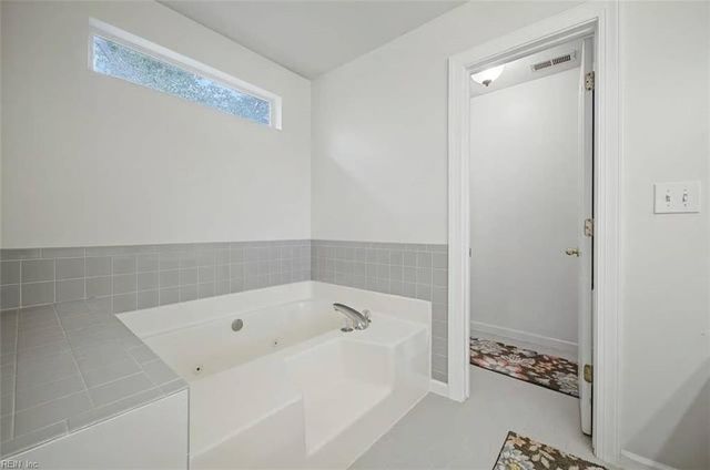 5304 Lake Lawson RD, Virginia Beach, VA 23455