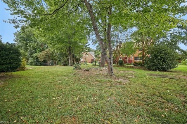 5304 Lake Lawson RD, Virginia Beach, VA 23455