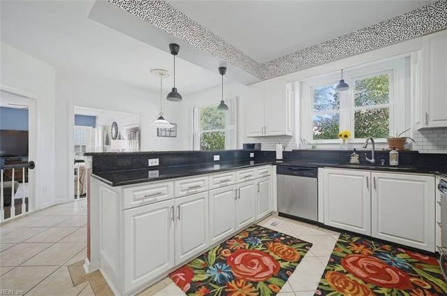 5304 Lake Lawson RD, Virginia Beach, VA 23455