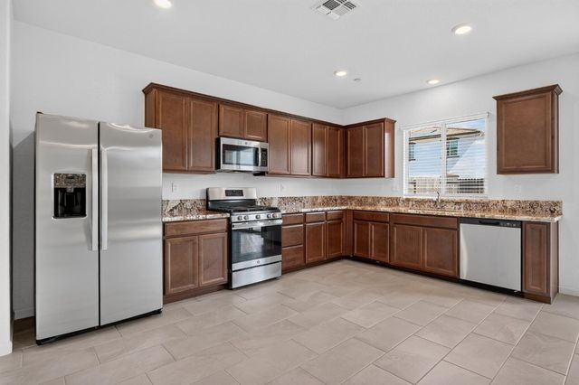 12817 Scholarly Way, Rancho Cordova, CA 95742