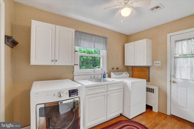 2432 PINE GROVE RD, York, PA 17403