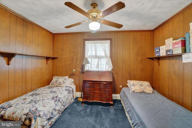 2432 PINE GROVE RD, York, PA 17403