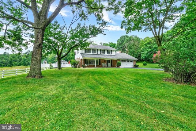 2432 PINE GROVE RD, York, PA 17403