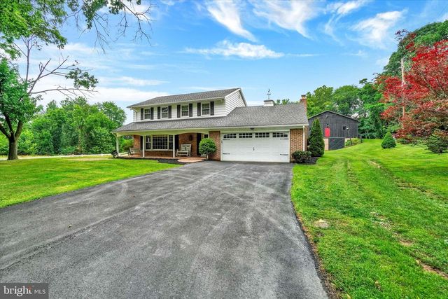 2432 PINE GROVE RD, York, PA 17403