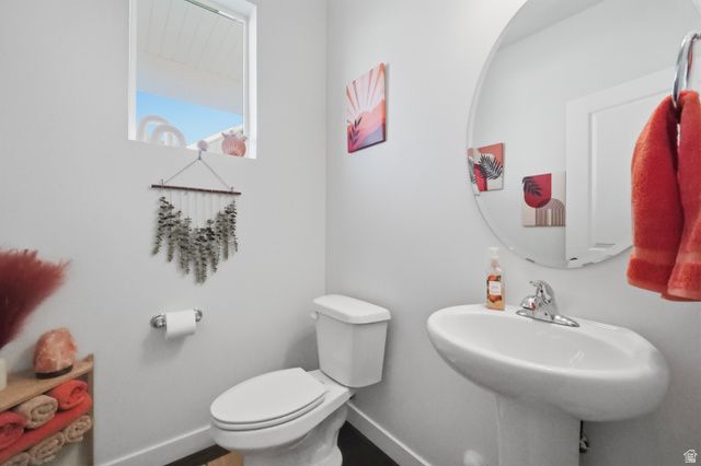 2126 W LYDIA LN, Syracuse, UT 84075