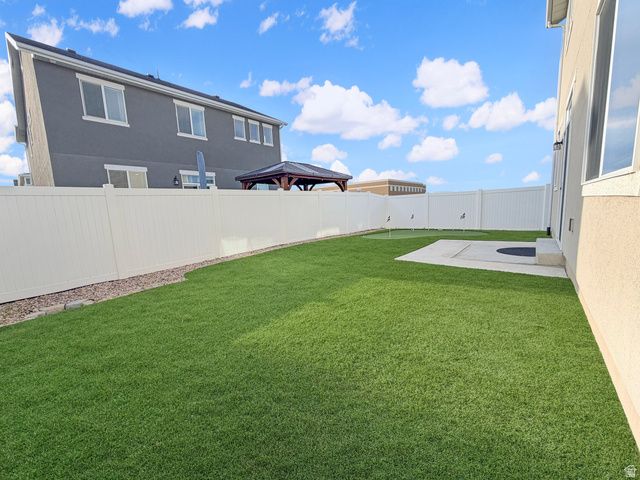 2126 W LYDIA LN, Syracuse, UT 84075