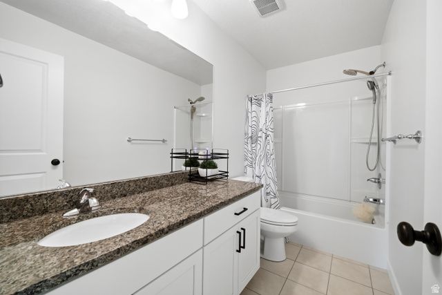 2126 W LYDIA LN, Syracuse, UT 84075