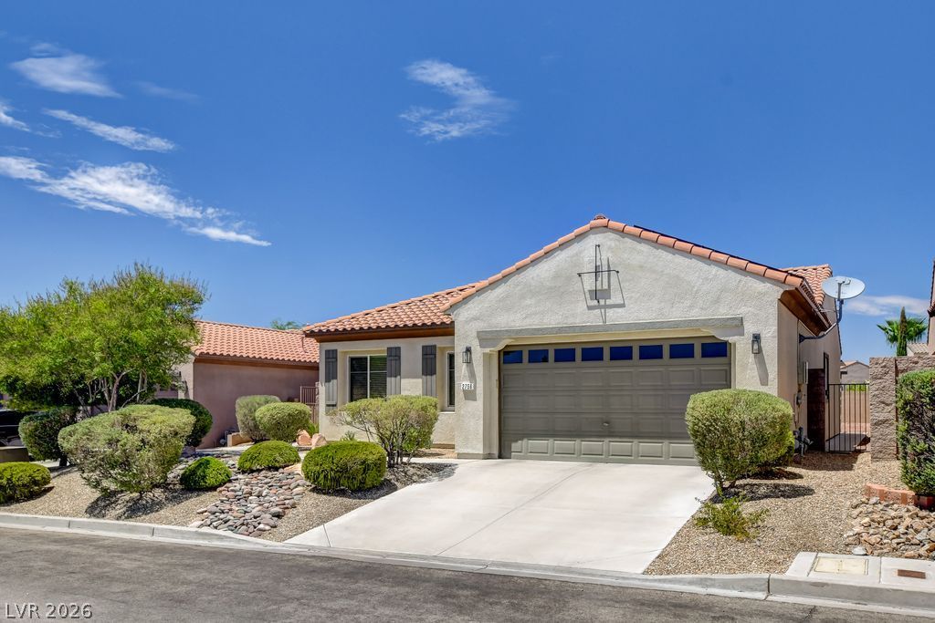 2756 Leys Burnett Avenue, Henderson, NV 89044 — photo 2