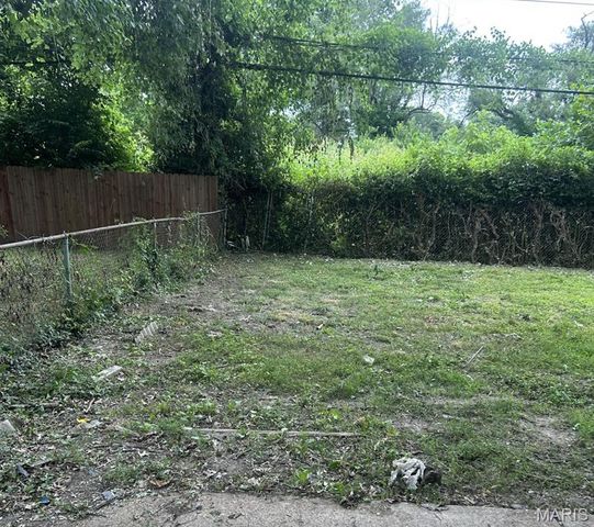 8027 Aline Avenue, Berkeley, MO 63134