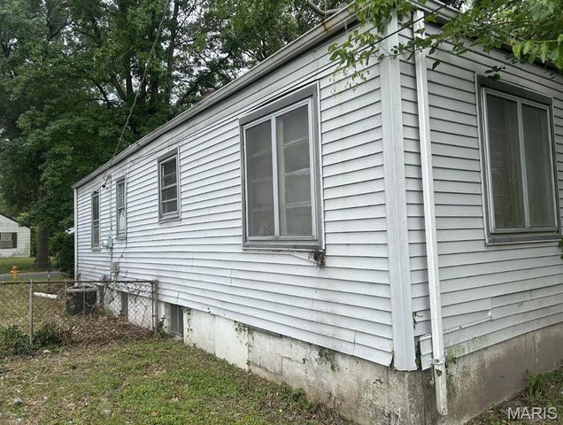 8027 Aline Avenue, Berkeley, MO 63134