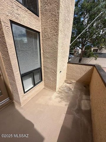 7622 E Callisto Cir Unit 201, Tucson, AZ 85715