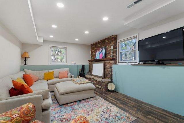 6730 165th Street N, Hugo, MN 55038