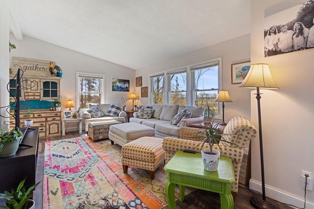 6730 165th Street N, Hugo, MN 55038