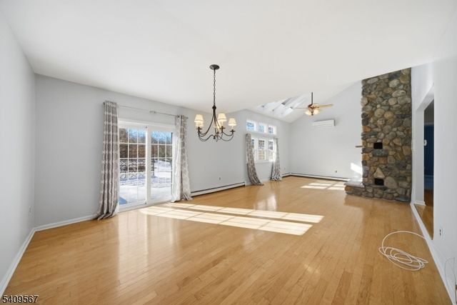 12 Margaret Ter, Sparta Twp., NJ 07871