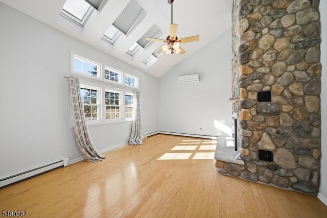 12 Margaret Ter, Sparta Twp., NJ 07871