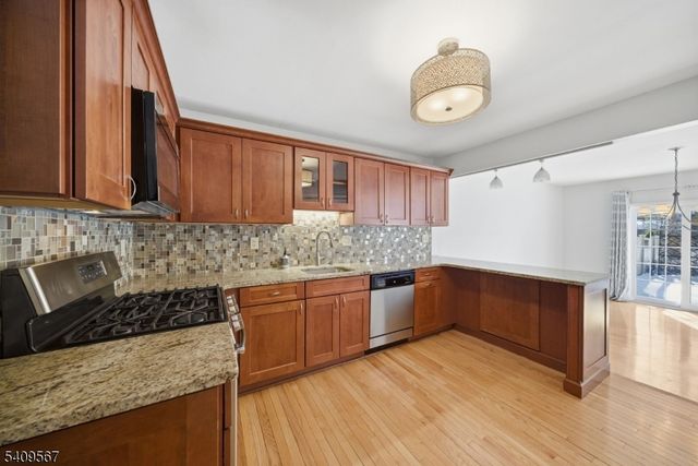 12 Margaret Ter, Sparta Twp., NJ 07871