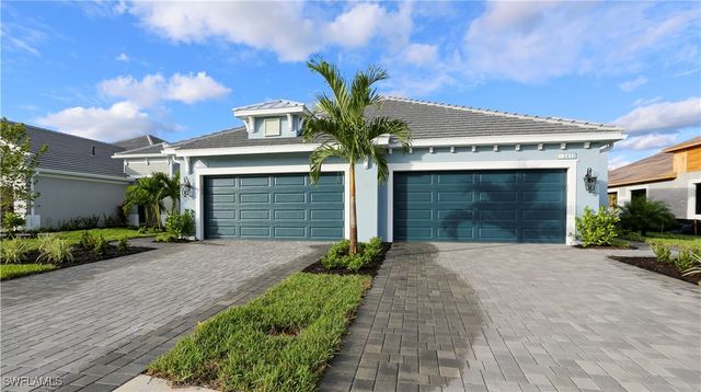 2428 Ariane DR, Naples, FL 34112