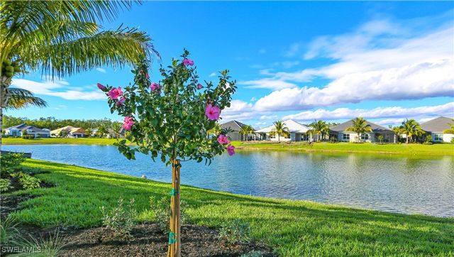 2428 Ariane DR, Naples, FL 34112